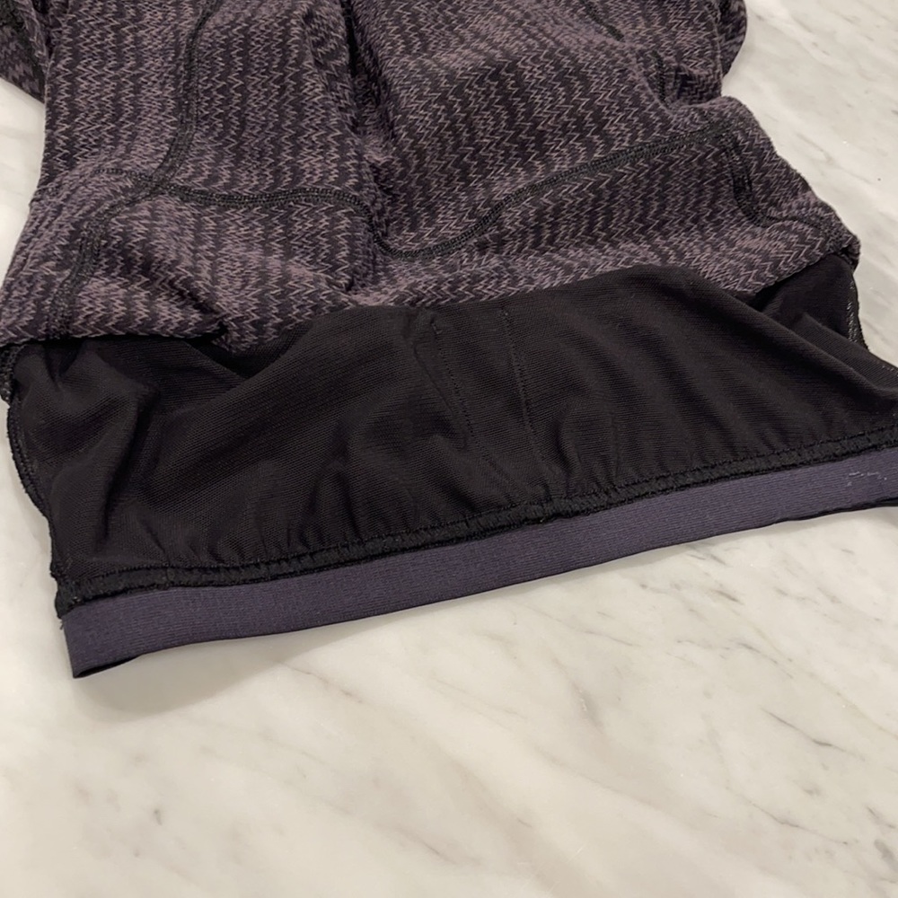 Lululemon Scoop Neck Tank Top built in sports bra size 4. - Picture 5 of 10